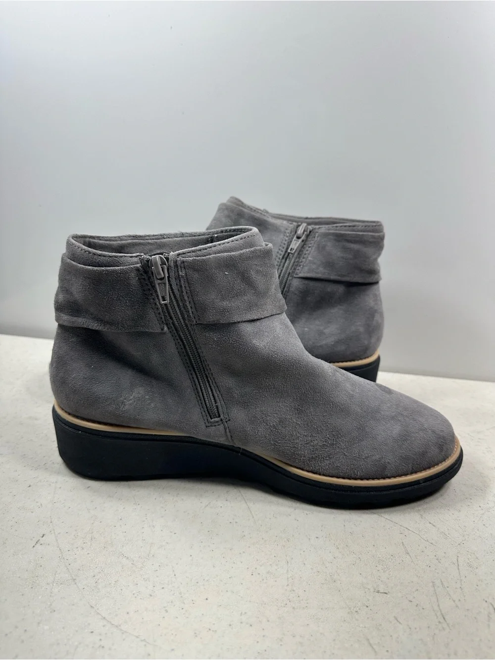 Women’s Ankle Boot - Gray Suede Wedge
